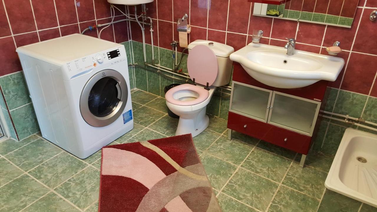 Casele Lena Bed & Breakfast Aldesti  Eksteriør bilde