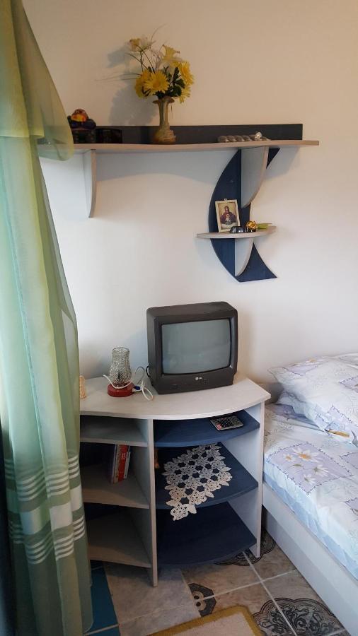 Casele Lena Bed & Breakfast Aldesti  Eksteriør bilde